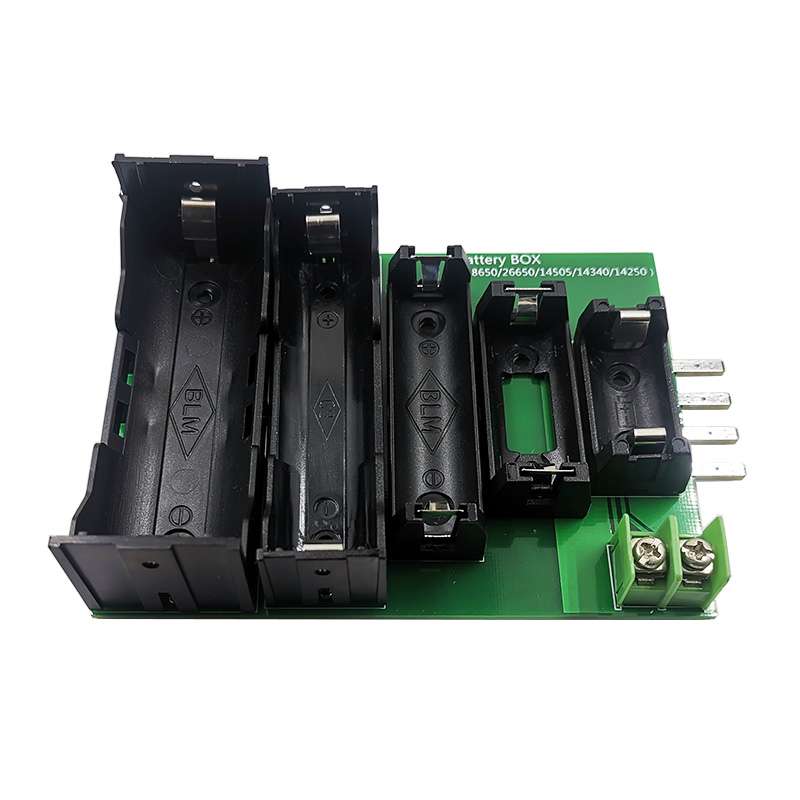Accessoire test batterie universel 5-en-1 disponible chez ELECTRONIC SHOP